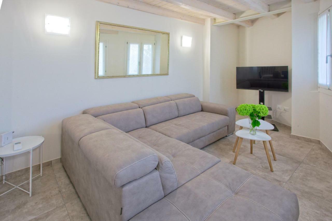 Casa Vacanze Marconi 22 Marone Εξωτερικό φωτογραφία